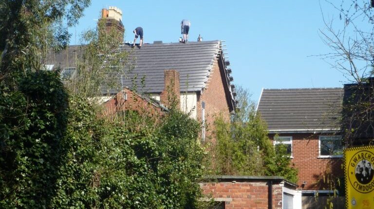 Roofer fined after workers put at extreme risk